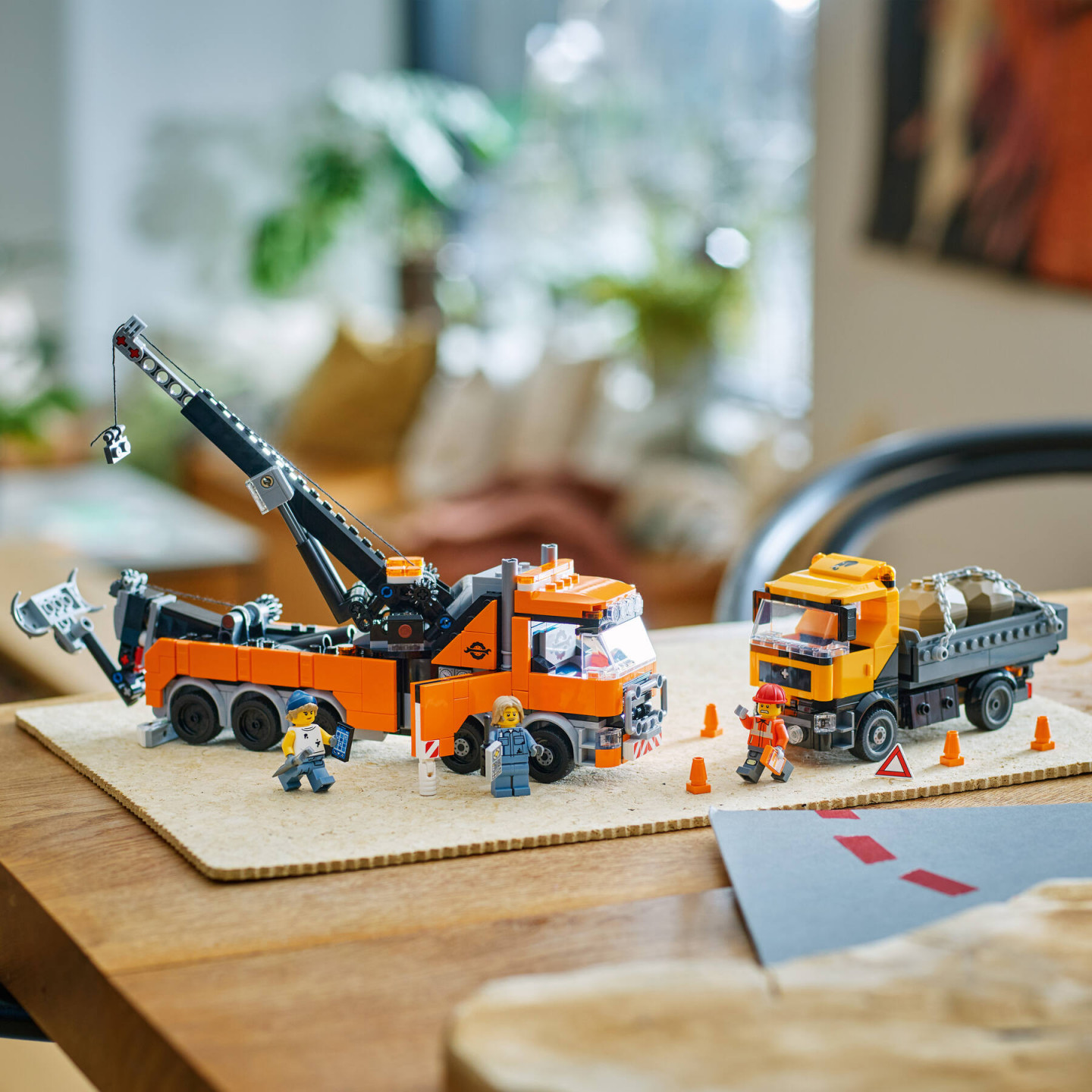 Zware sleepwagen met kraan — Afbeelding 8
