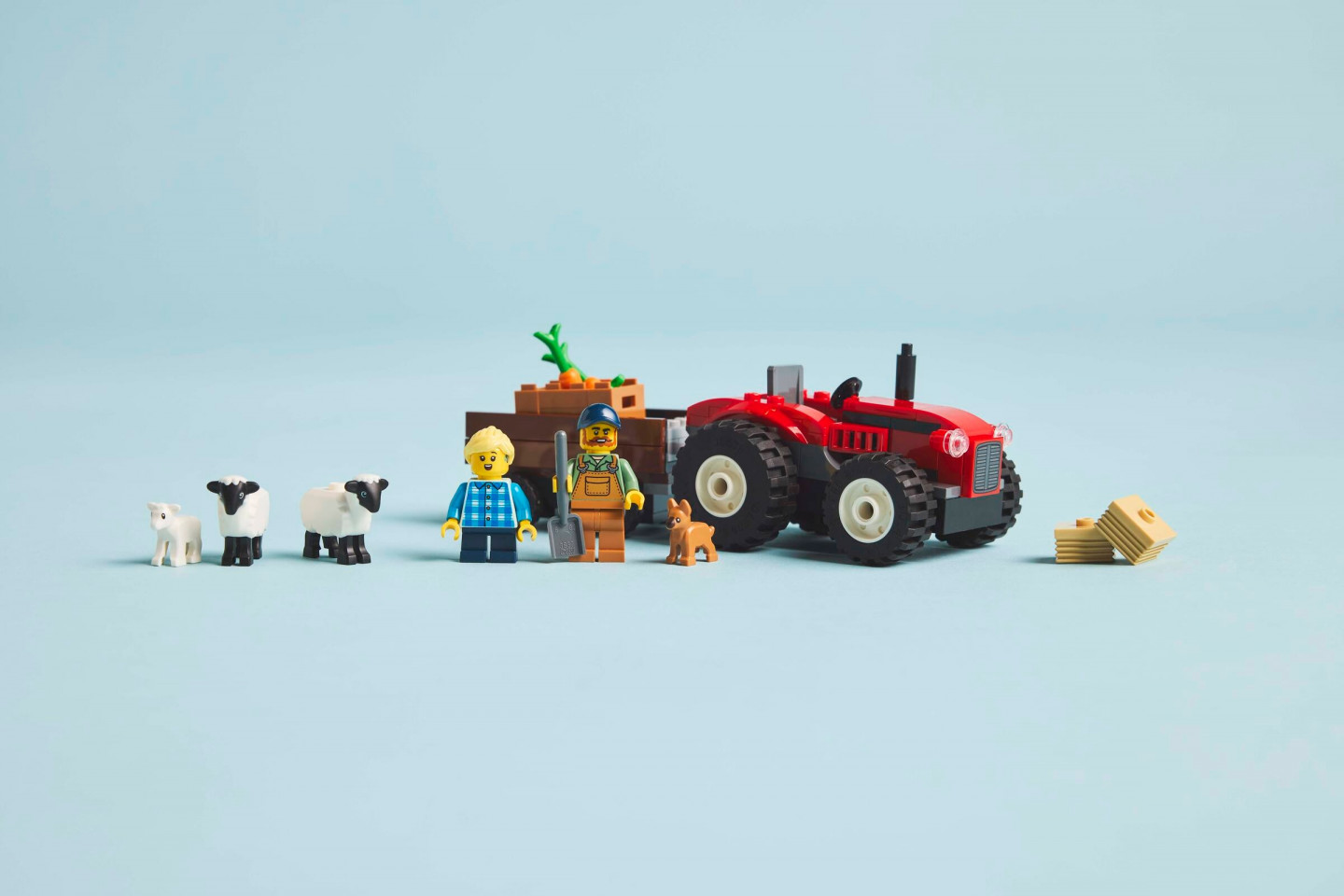 Rode tractor met aanhanger en schapen — Afbeelding 7