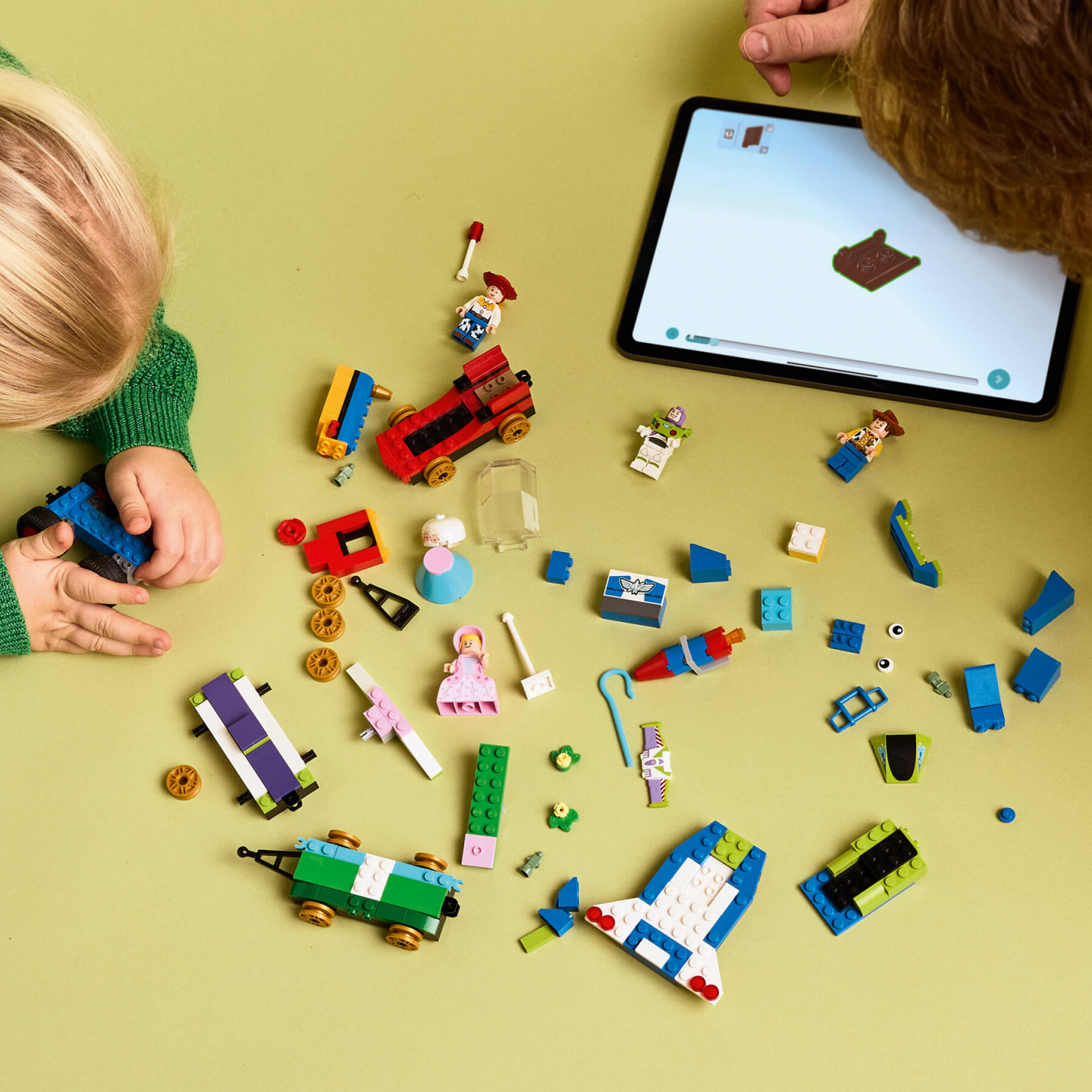 Toy Story feesttrein en RC auto — Afbeelding 7