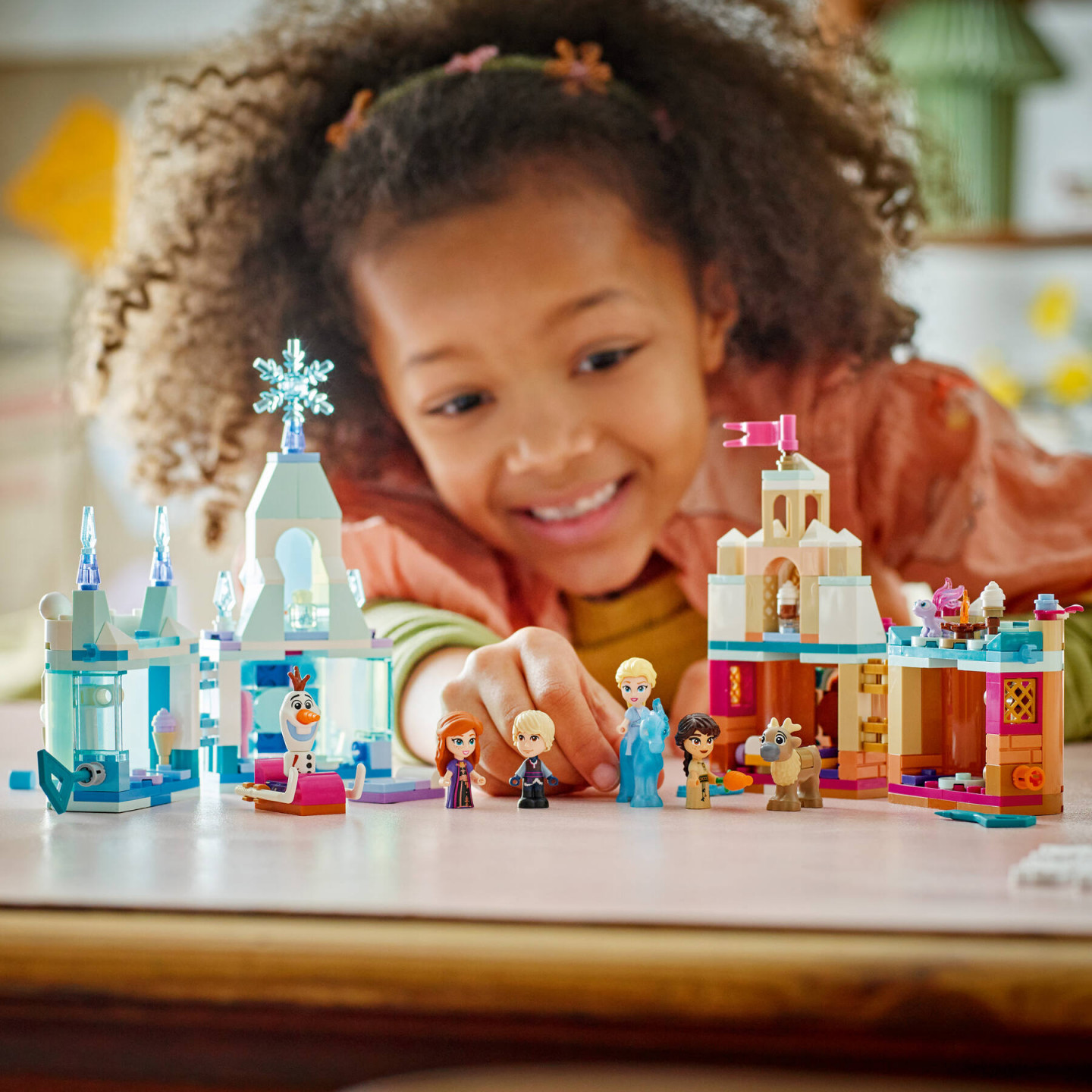 Mini kasteel van Arendelle en Elsa's ijspaleis — Afbeelding 8
