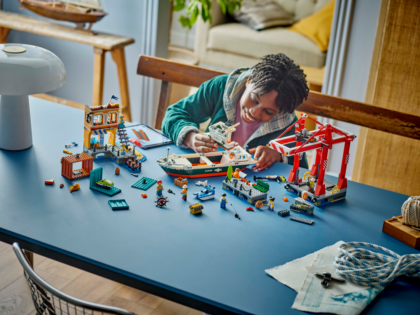 Haven met vrachtschip — Afbeelding 11