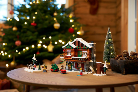 LEGO Skihut - 10325: Dit is de nieuwste LEGO Kerst set!